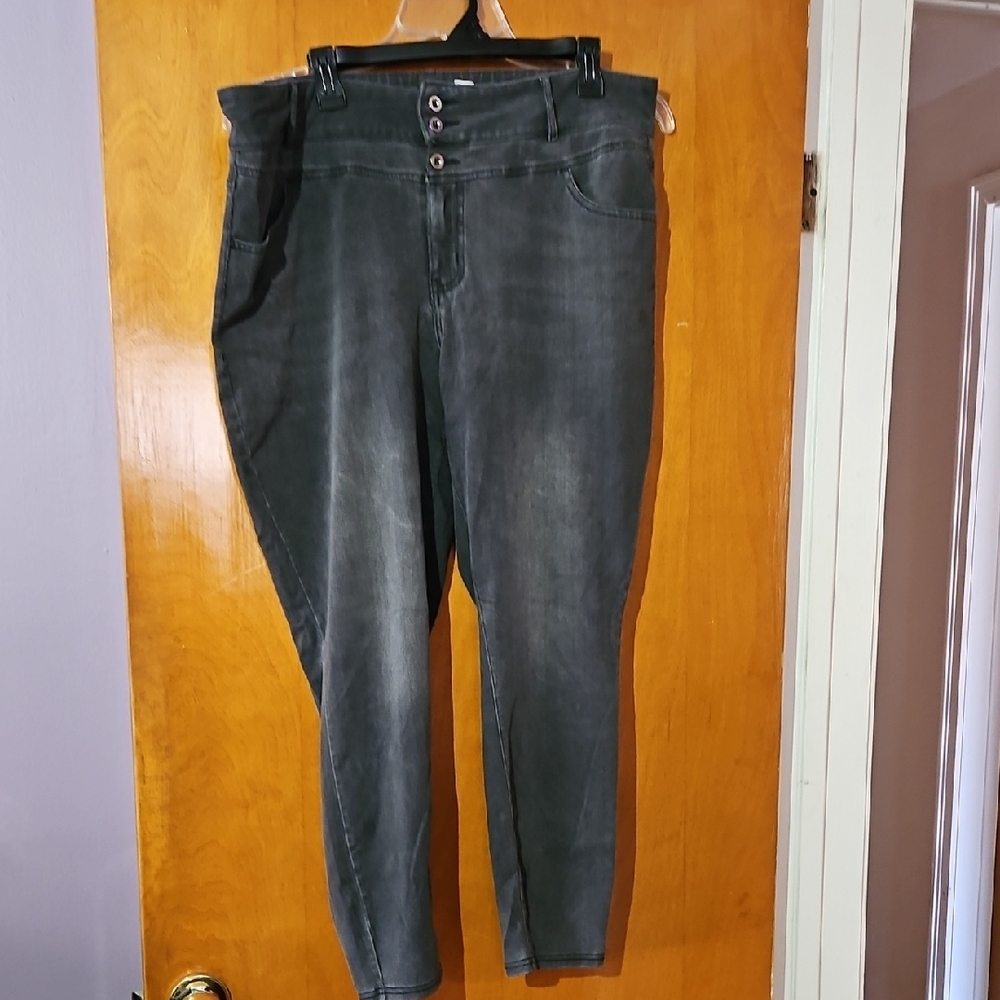 HALARA High Rise Washed Black Jeans